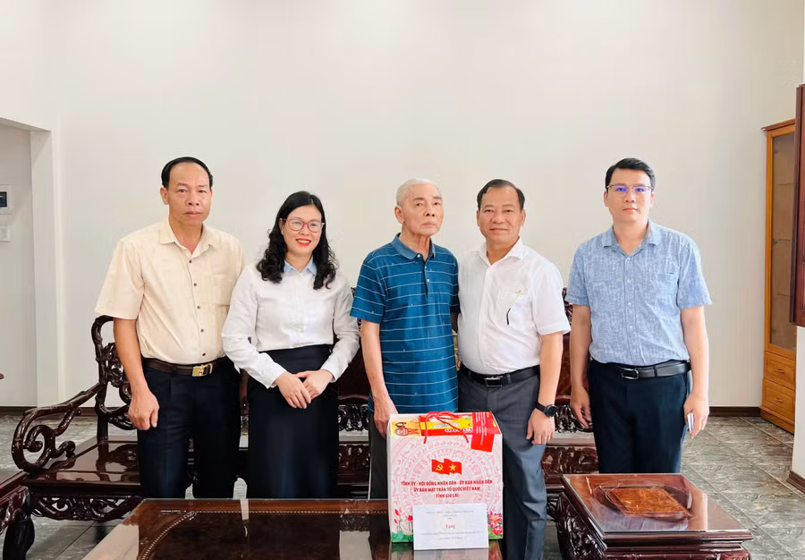 glo-dien-hong-1.jpg
