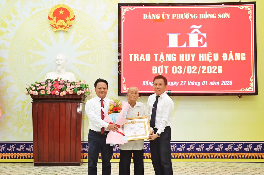 glo-trao-tang-huy-hieu-dang.jpg