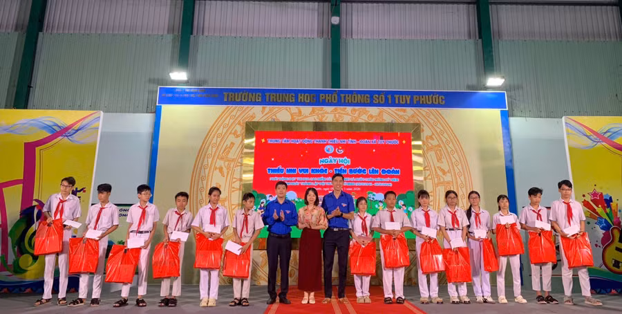 glo-ngay-hoi-2.jpg