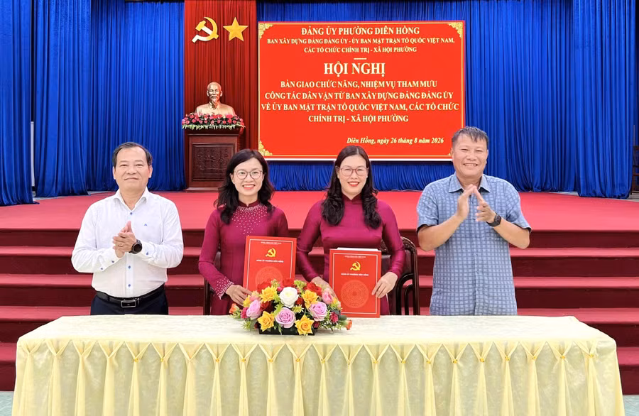 glo-dan-van-dien-hong.jpg