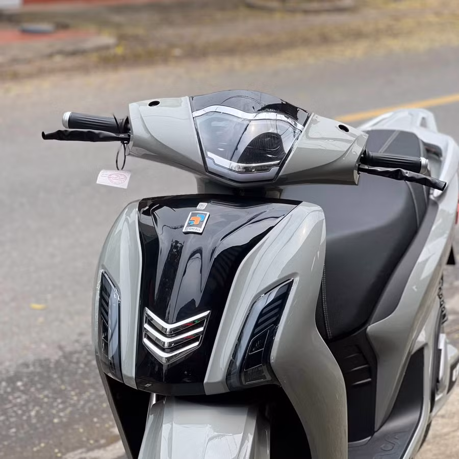 glo-xe-dien-moi-thiet-ke-nhu-honda-sh-3.jpg