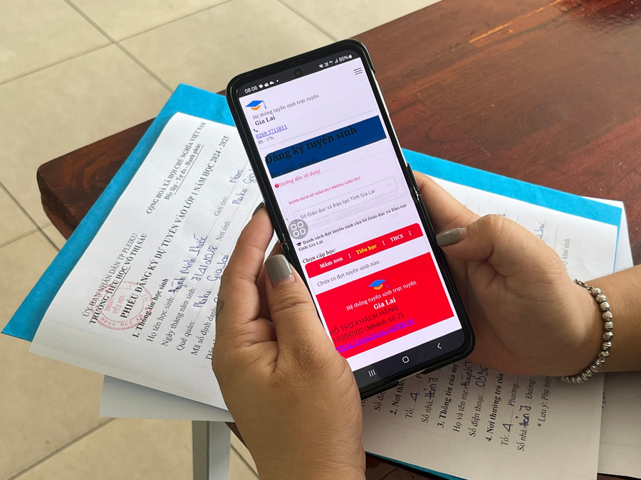 Nhiều phụ huynh gặp “trục trặc” trong quá trình nhập thông tin trên website Hệ thống tuyển sinh trực tuyến Gia Lai của Sở Giáo dục và Đào tạo. Ảnh: Hoàng Hoài