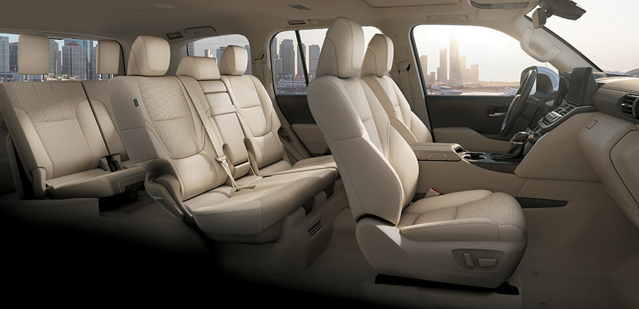 LC300 với khoang nội thất sang trọng, cao cấp. Ảnh: ST LC300 với khoang nội thất sang trọng, cao cấp. Ảnh: ST