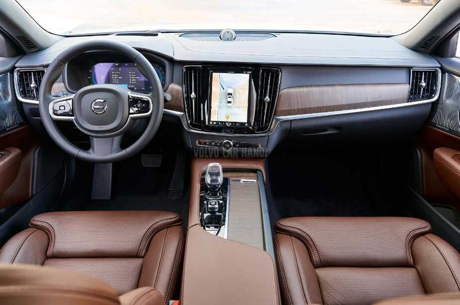 Khoang nội thất của Volvo S90 sang trọng, đẳng cấp không thua kém đối thủ ở phân khúc mẫu sedan. Ảnh: ST Khoang nội thất của Volvo S90 sang trọng, đẳng cấp không thua kém đối thủ ở phân khúc mẫu sedan. Ảnh: ST
