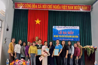 Ra mắt mô hình Phụ nữ hỗ trợ gia đình tang viếng tại xã Cửu An