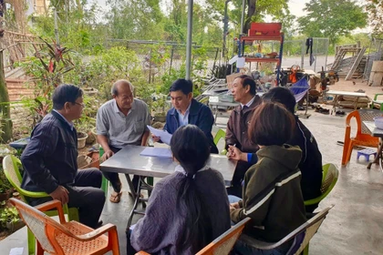 Lễ ra quân triển khai mô hình Tuyến đường số tại tổ dân phố Trần Phú, phường Bình Định, tỉnh Gia Lai nhằm hỗ trợ người dân tiếp cận dịch vụ công trực tuyến.