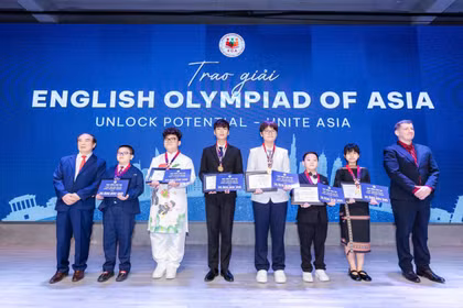 Nữ sinh Bahnar nổi bật với thành tích tiếng Anh vượt trội