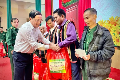 Ban Chỉ huy Bộ đội Biên phòng tỉnh Gia Lai gặp mặt, chúc Tết già làng, người có uy tín khu vực biên giới.