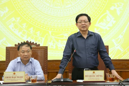 Phó Thủ tướng Hồ Quốc Dũng làm việc với tỉnh Gia Lai về khắc phục hậu quả bão số 13.