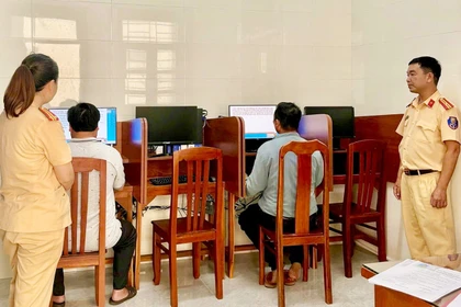 Kiểm tra kiến thức để phục hồi điểm giấy phép lái xe