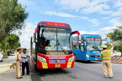 Siết chặt kiểm soát giao thông dịp cận Tết