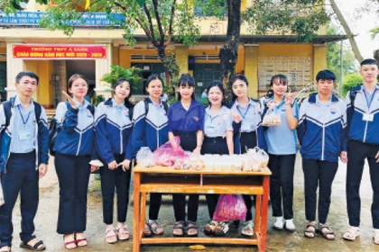 Ươm mầm yêu thương nơi lớp học, sân trường