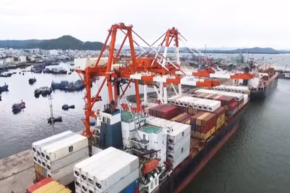 Phát triển kinh tế biển theo hướng xanh, bền vững