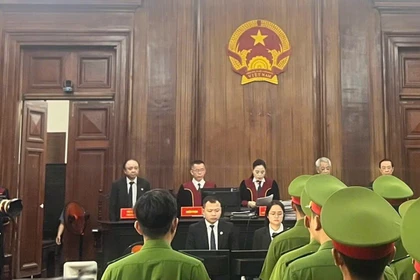 Tuyên án 100 bị cáo làm giả phiếu kiểm nghiệm kẹo Kera, sữa Hiup