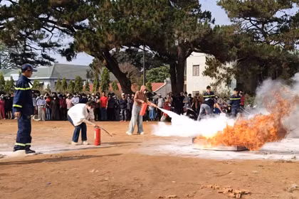 Hơn 200 người tham gia huấn luyện nghiệp vụ PCCC và CNCH