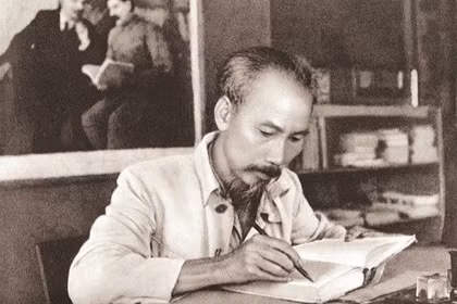 Theo dấu chân Người.