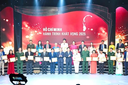 Làm theo Bác bằng những việc bền bỉ vì dân