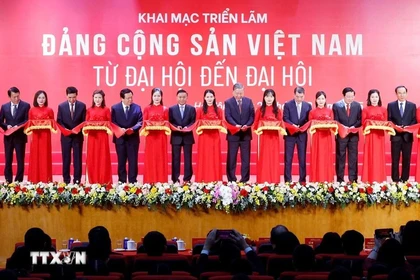 Tổng Bí thư dự khai mạc triển lãm “Đảng Cộng sản Việt Nam - Từ Đại hội đến Đại hội”