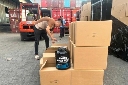 Triệt phá đường dây 'khủng' buôn lậu thực phẩm chức năng tại TP. Hồ Chí Minh