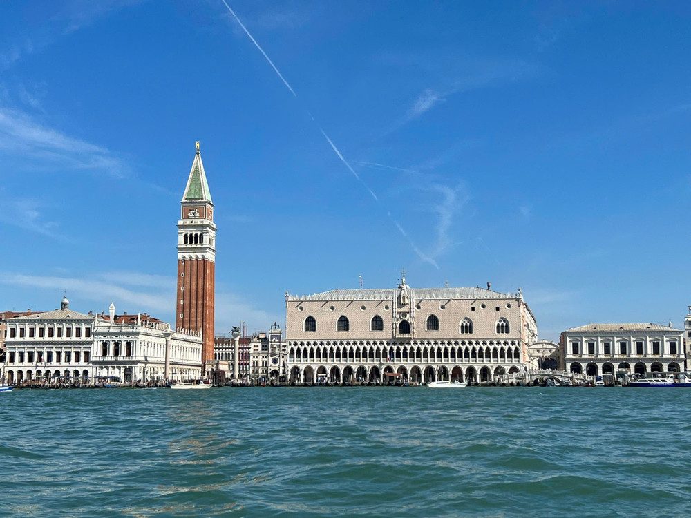 Venice là thành phố duy nhất của châu Âu và thế giới vắng bóng ô tô. ẢNH: MAI HÀ Venice là thành phố duy nhất của châu Âu và thế giới vắng bóng ô tô. ẢNH: MAI HÀ