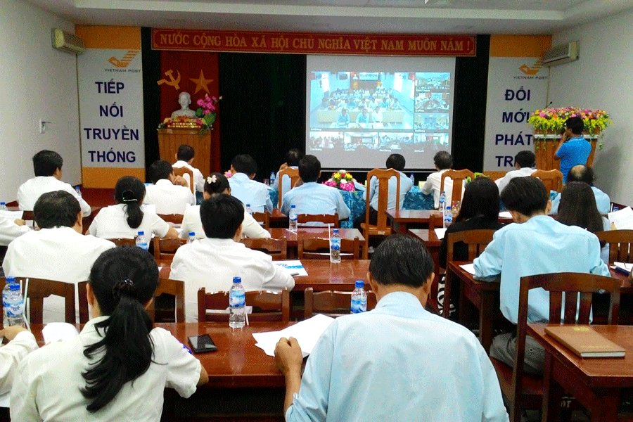 Hội nghị trực tuyến đánh giá công tác lập danh sách hộ gia đình tham gia BHYT tại đầu cầu Gia Lai. Ảnh: A.M Hội nghị trực tuyến đánh giá công tác lập danh sách hộ gia đình tham gia BHYT tại đầu cầu Gia Lai. Ảnh: A.M