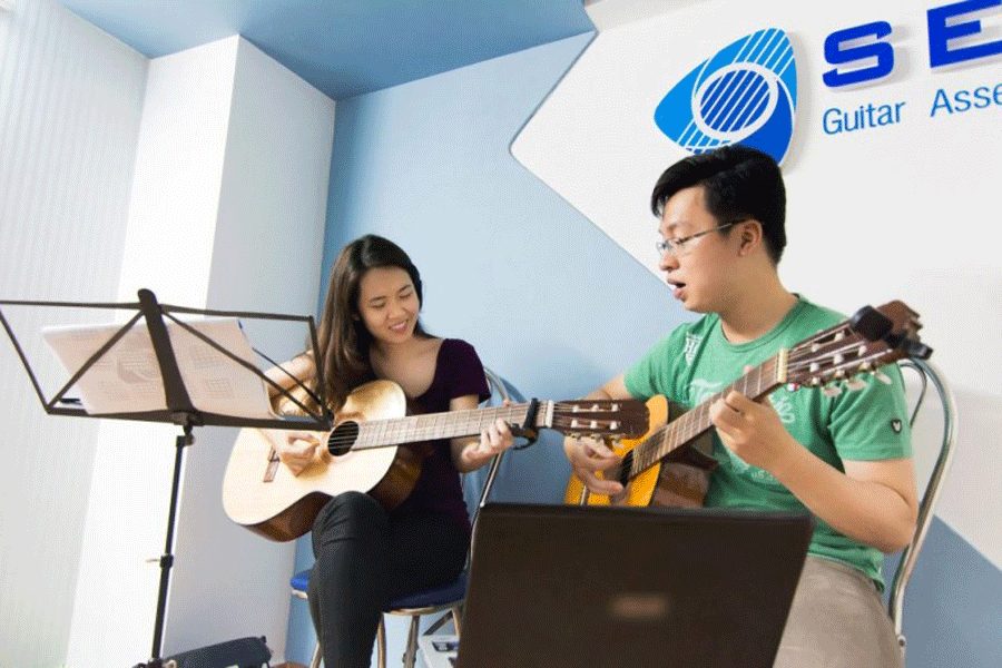 Học đàn qua mạng đang là xu hướng của nhiều bạn trẻ. Ảnh: internet Học đàn qua mạng đang là xu hướng của nhiều bạn trẻ. Ảnh: internet