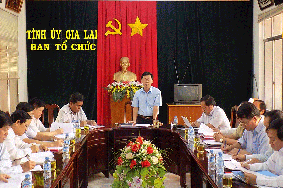 Bí thư Tỉnh ủy Dương Văn Trang kết luận buổi làm việc. Ảnh: T.N Bí thư Tỉnh ủy Dương Văn Trang kết luận buổi làm việc. Ảnh: T.N