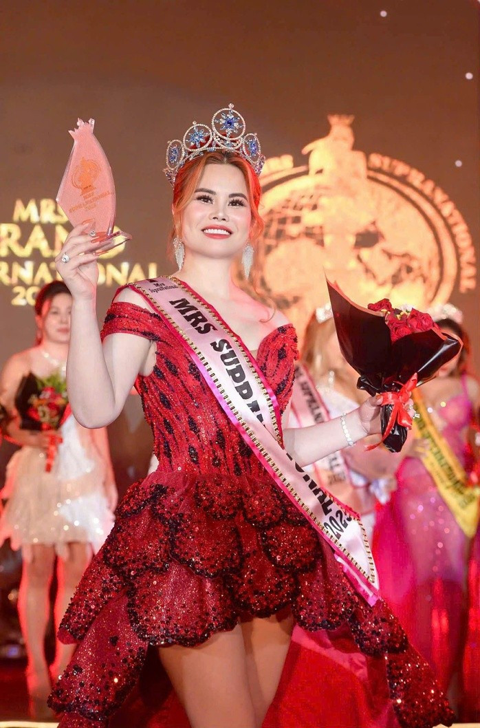 Người đẹp Nguyễn Thị Huyên là tiến sĩ chuyên ngành côn trùng học Người đẹp Nguyễn Thị Huyên là tiến sĩ chuyên ngành côn trùng học