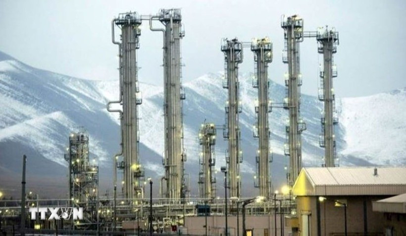 Quang cảnh lò phản ứng nghiên cứu nước nặng Arak ở huyện Khondab, tỉnh Markazi (Iran). (Ảnh: AP/TTXVN) ttxvn-hat-nhan-iran.jpg