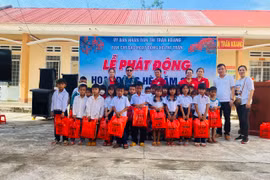 Tặng 750 suất quà cho người nghèo, thí sinh dự thi tốt nghiệp THPT và học sinh khó khăn huyện Kbang