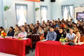 Quán triệt văn bản của Đảng cho hơn 750 cán bộ, giáo viên huyện Ia Pa