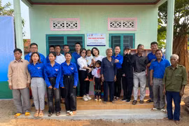 Bàn giao 3 “Ngôi nhà hạnh phúc” cho thiếu nhi dân tộc thiểu số mồ côi huyện Chư Păh