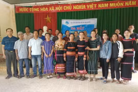 Ra mắt Tổ liên kết dệt thổ cẩm tại buôn H’Lang