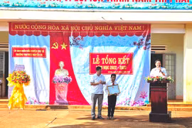 Chư Sê khen thưởng học sinh dũng cảm cứu bạn đuối nước