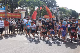 Kbang và Đak Pơ tổ chức giải việt dã truyền thống năm 2023