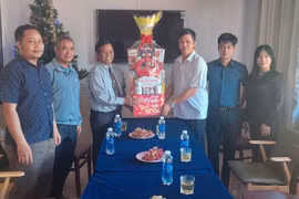 Lãnh đạo Ủy ban MTTQ Việt Nam tỉnh Gia Lai thăm và chúc mừng lễ Giáng sinh 2023