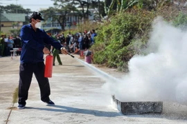 Pleiku huấn luyện nghiệp vụ phòng cháy, chữa cháy cho cơ sở sản xuất, kinh doanh dịch vụ