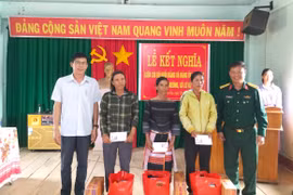 Chi bộ Khối Đảng và Đảng ủy Quân sự huyện Kbang kết nghĩa với làng Kbông