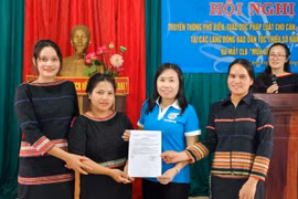 Ra mắt câu lạc bộ múa xoang tại phường Chi Lăng