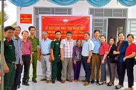 An Khê trao tặng nhà “Đại đoàn kết” cho hộ nghèo