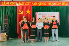 Truyền dạy cồng chiêng cho 30 học viên xã Chrôh Pơnan