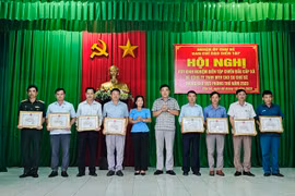 Chư Sê khen thưởng 31 tập thể, cá nhân xuất sắc trong diễn tập chiến đấu khu vực phòng thủ