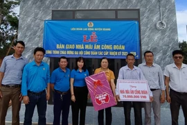 Kbang bàn giao “Mái ấm Công đoàn” cho đoàn viên khó khăn