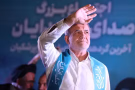 Cựu Bộ trưởng Bộ Y tế Masoud Pezeshkian đắc cử Tổng thống Iran