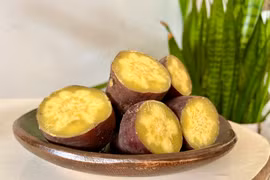 Ngẫm khoai lang rớt giá bỗng nhớ... củ chà