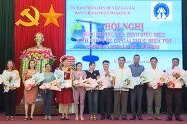 Ia Grai biểu dương 36 gia đình sinh con gái một bề thực hiện tốt kế hoạch hóa gia đình