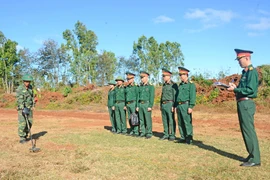 Binh chủng Công binh kiểm tra Đội rà phá bom mìn của Xí nghiệp Khảo sát thiết kế