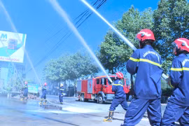 Chư Sê và Chư Prông thực tập phương án chữa cháy và cứu nạn cứu hộ năm 2024