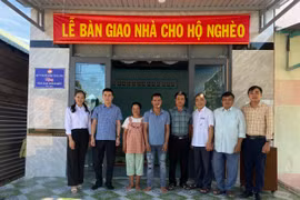 Trao 3 căn nhà cho hộ nghèo thị xã Ayun Pa và huyện Krông Pa