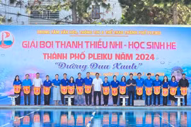 Pleiku: Hơn 150 học sinh tham gia giải bơi “Đường đua xanh”